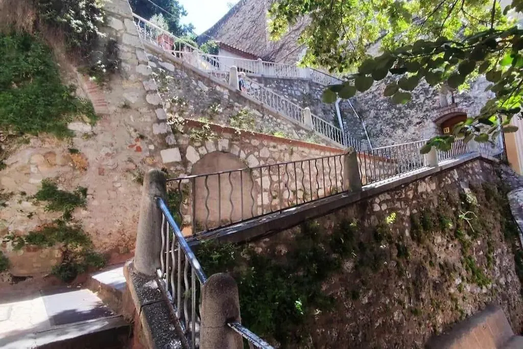Studio Au Coeur Du Vieux Niza 0*,  Francia